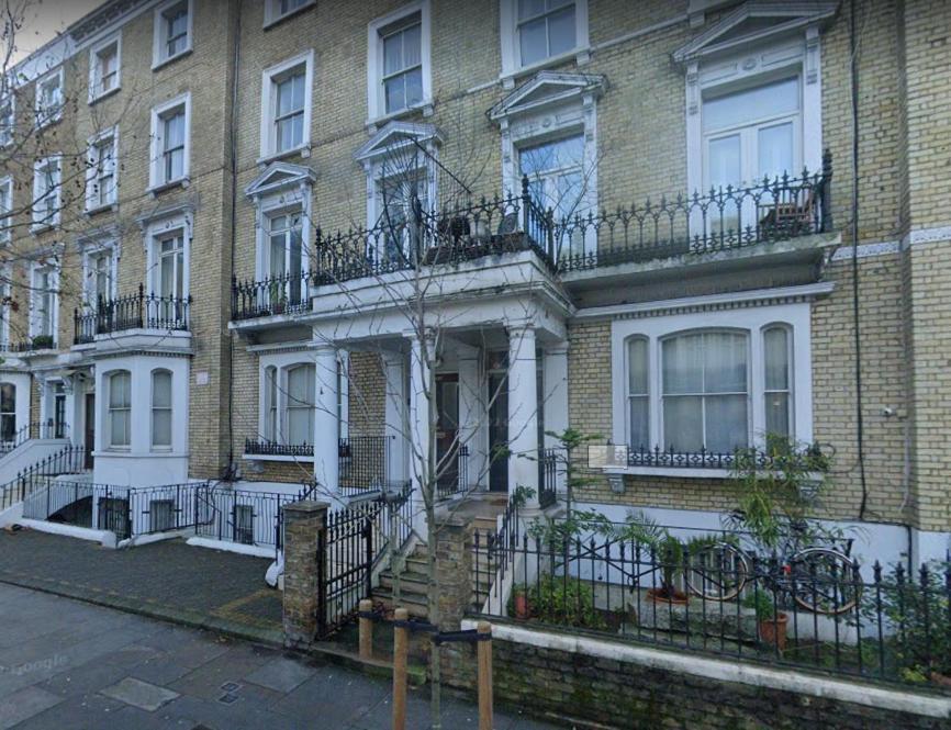 Uk Chaps Retreat: Chelsea Haven With Private Balcony