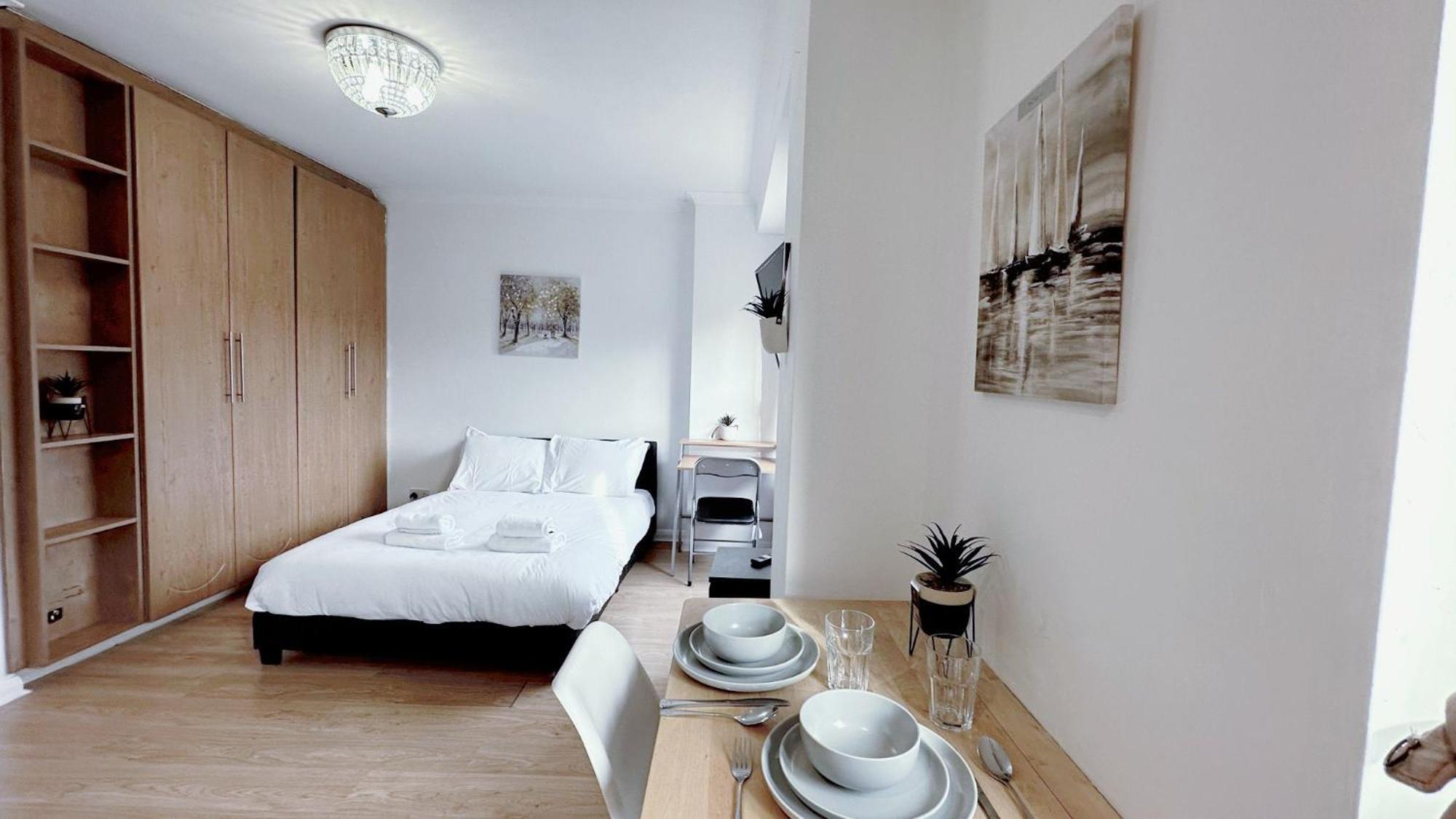 Apartment Uk Chaps Retreat: Chelsea Haven With Private Balcony *