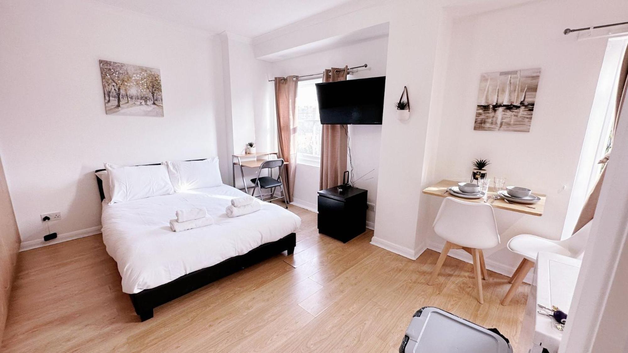 Apartment Uk Chaps Retreat: Chelsea Haven With Private Balcony