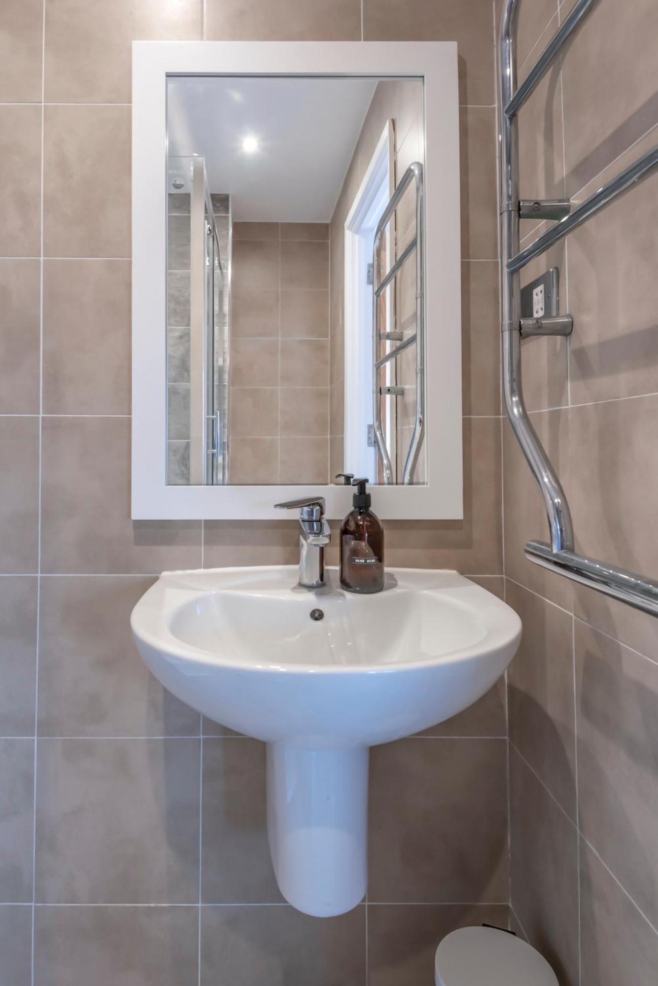 The Loft - Spacious Luxury 2 Bed 2 Bath With Free Secure Parking And Tube Close By Londres