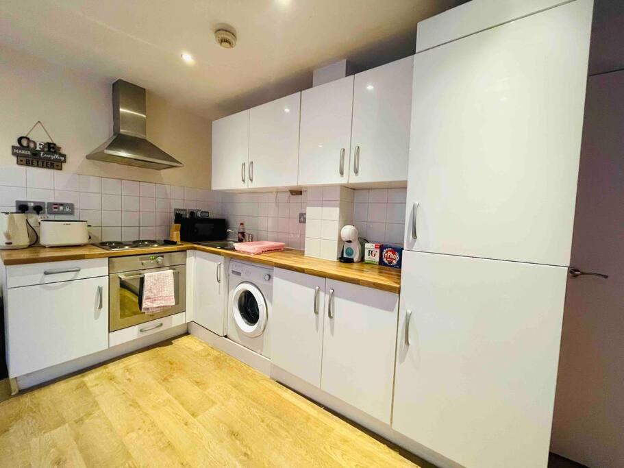 Appartement Bright Flat In Bricklane-aldgate Londen