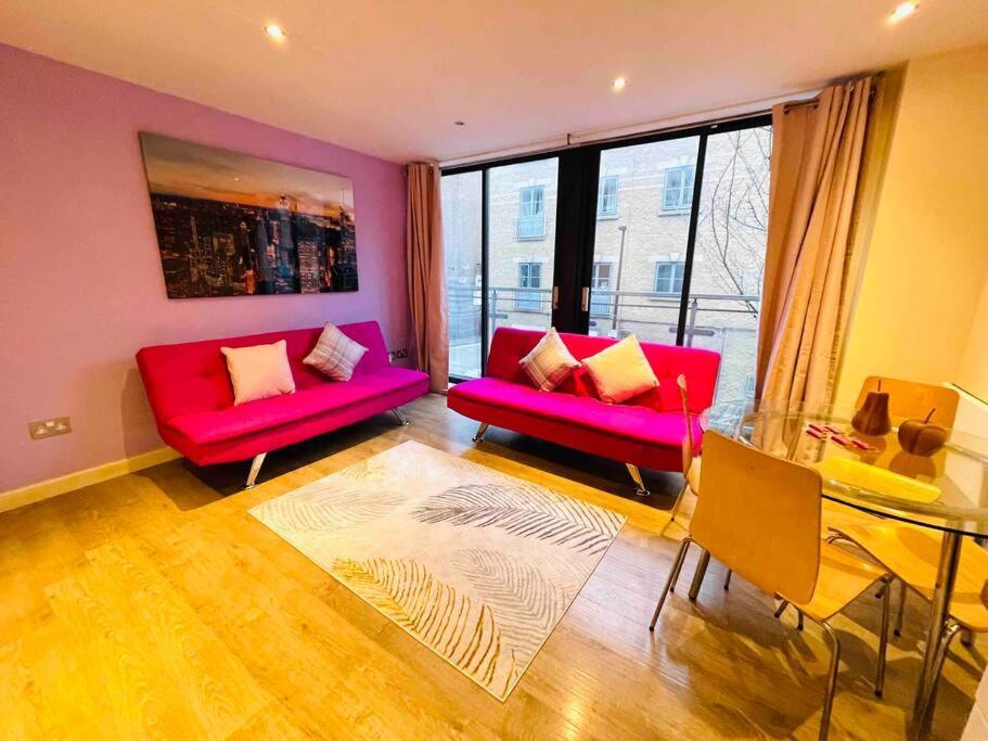 Bright Flat In Bricklane-aldgate Londen