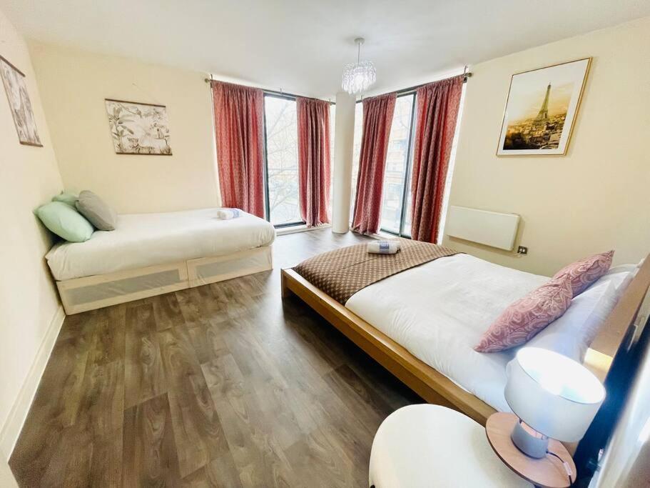 Bright Flat In Bricklane-aldgate Londen