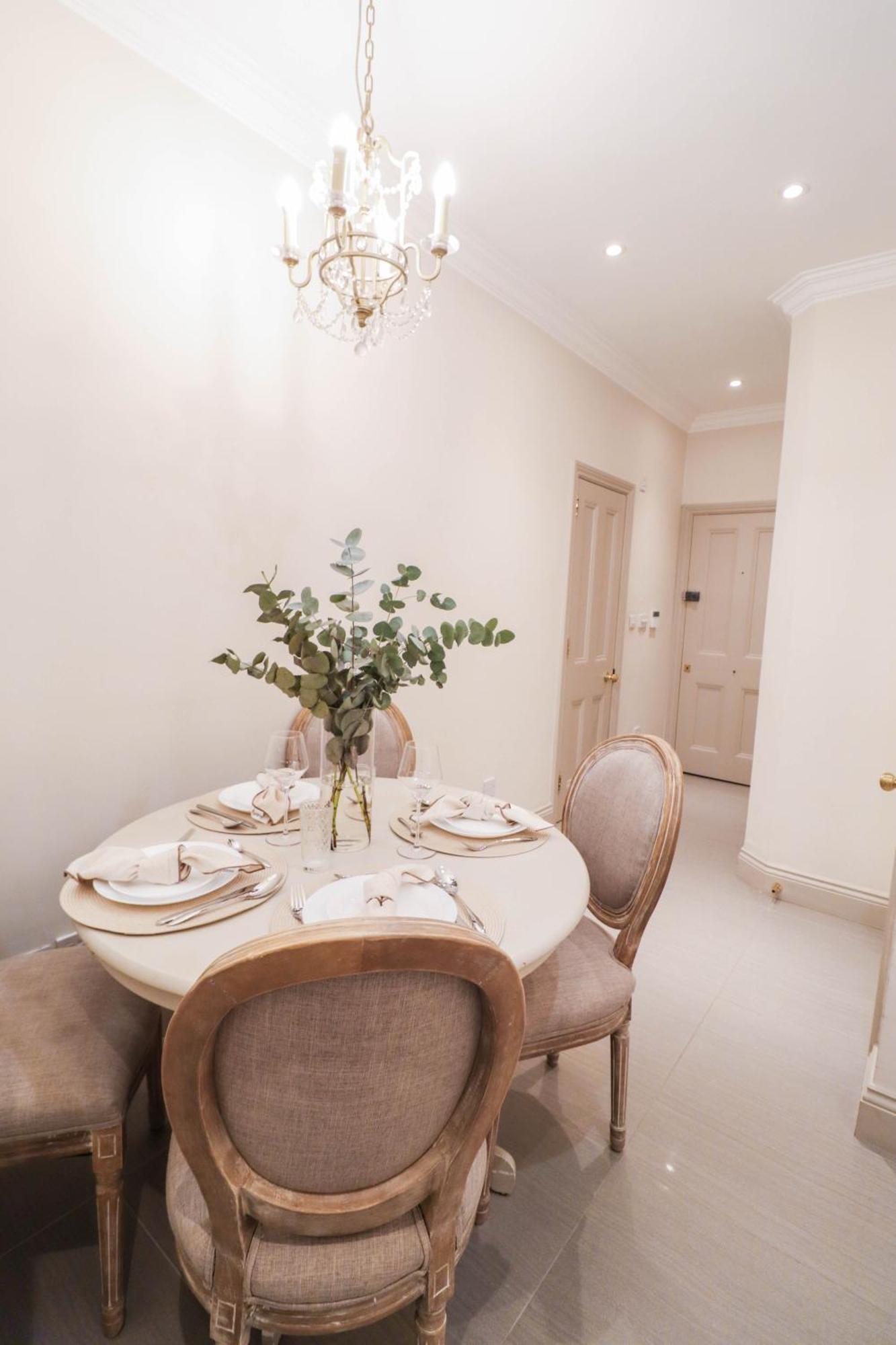 Delightful Kensington