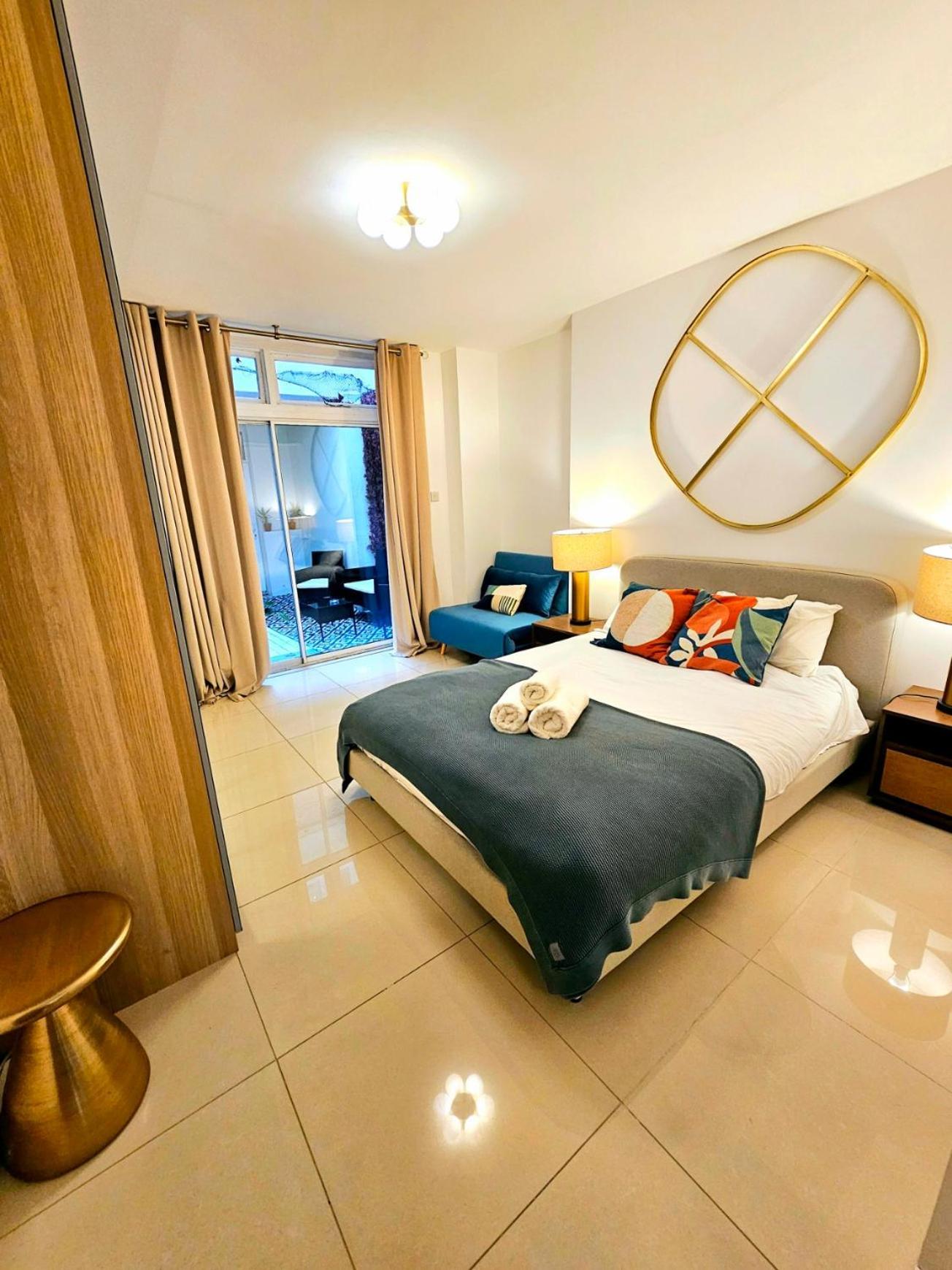 Modern Hyde Park With Private Entrance & Private Back Patio Near Bayswater & Paddington Stations Leilighet
