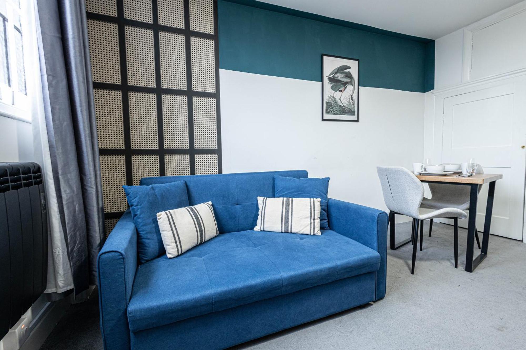 Apartment Deluxe Urban Retreat With City Views Studio And One Bedroom Near Camden By Belvilla