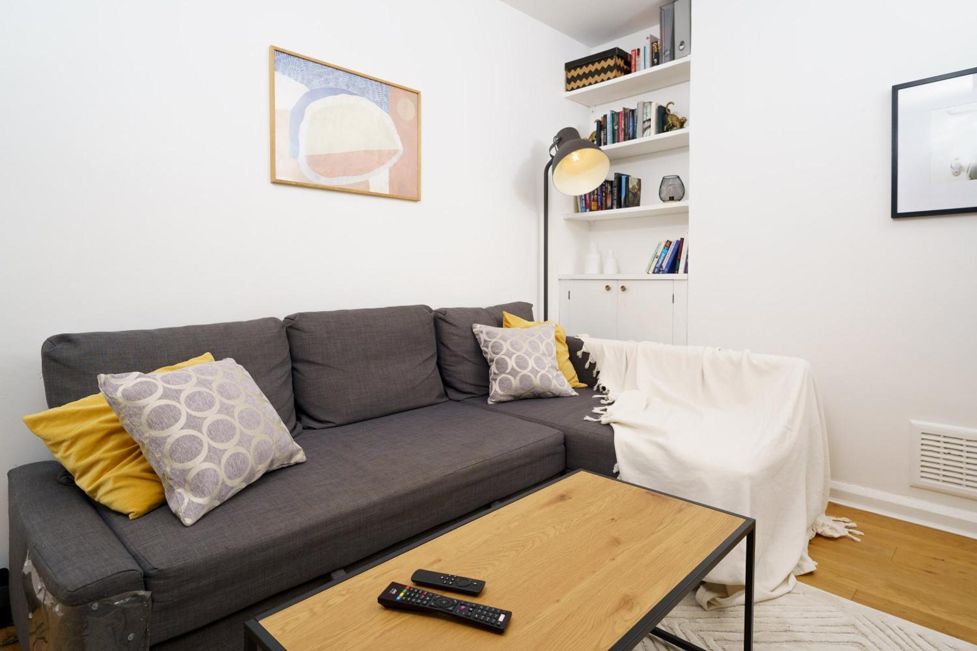 Apartment Lovely In Victoria Park Village London