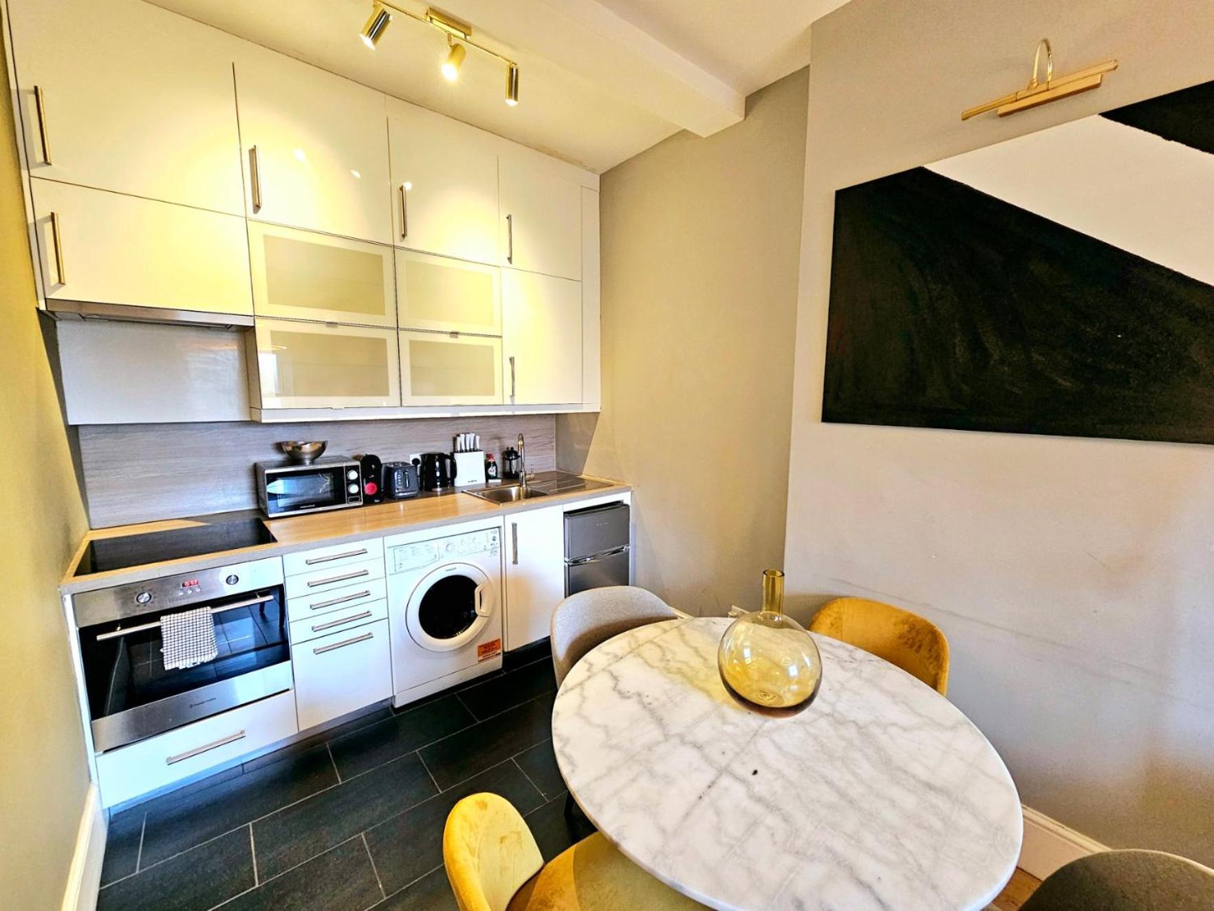 Appartement Gorgeous Hyde Park With Elevator Access By Tube Metro Stations Londen