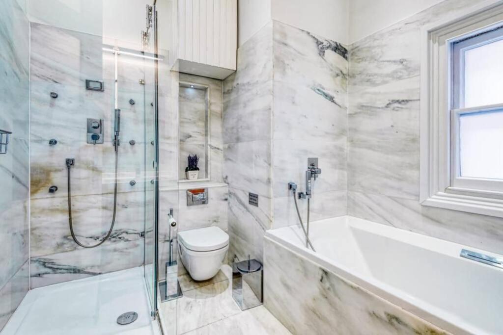 2 Bedroom Luxury Flat In South Kensington Leilighet *