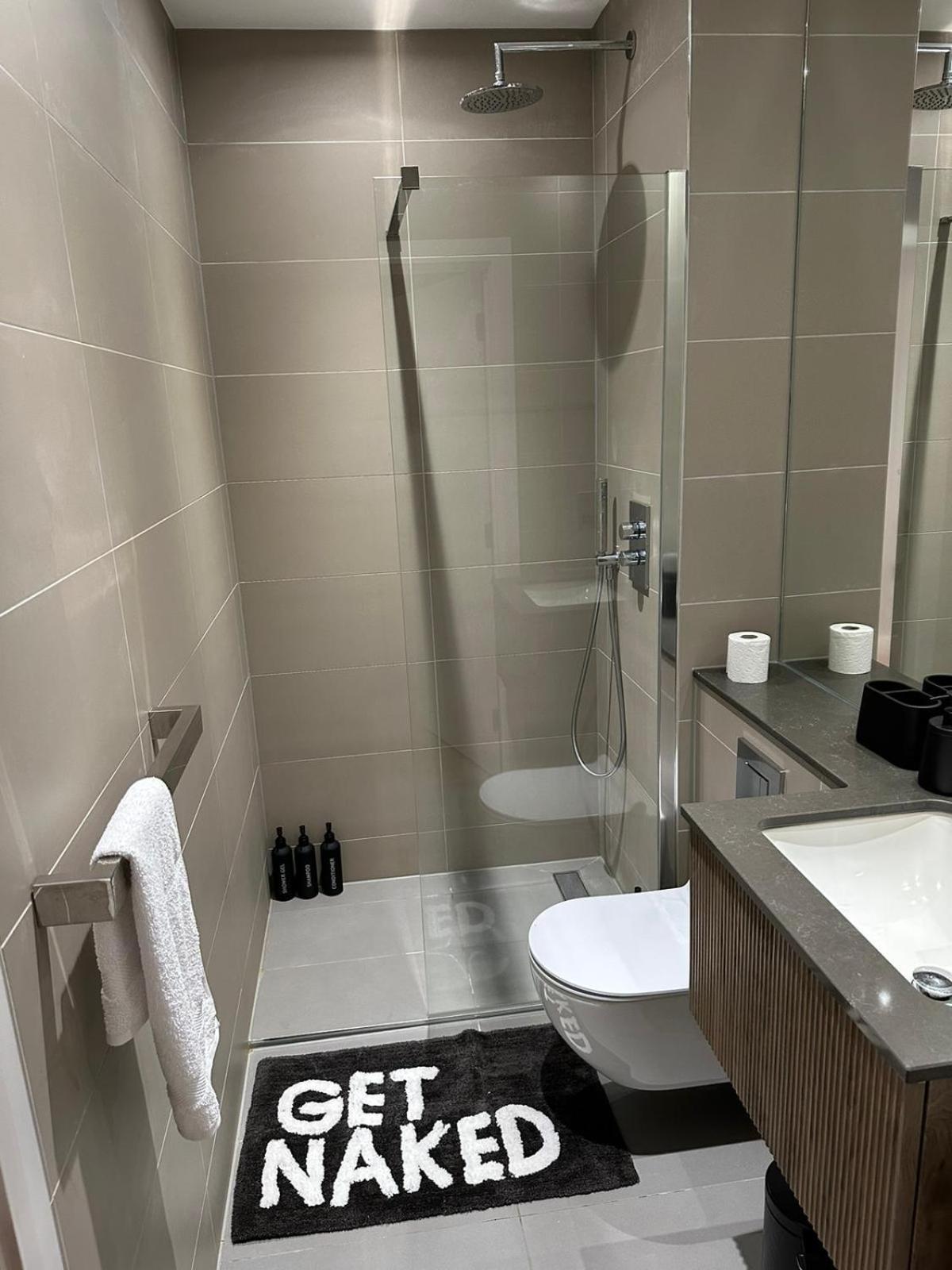 Richardson Deluxe - 3 Bed *
