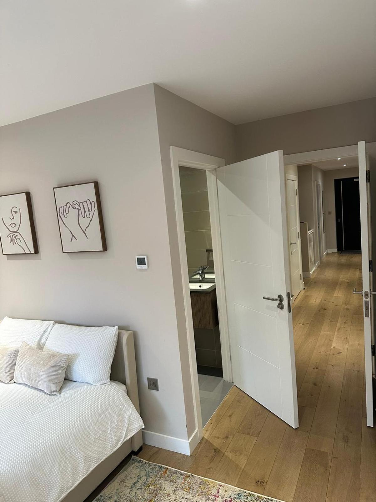 Richardson Deluxe - 3 Bed *