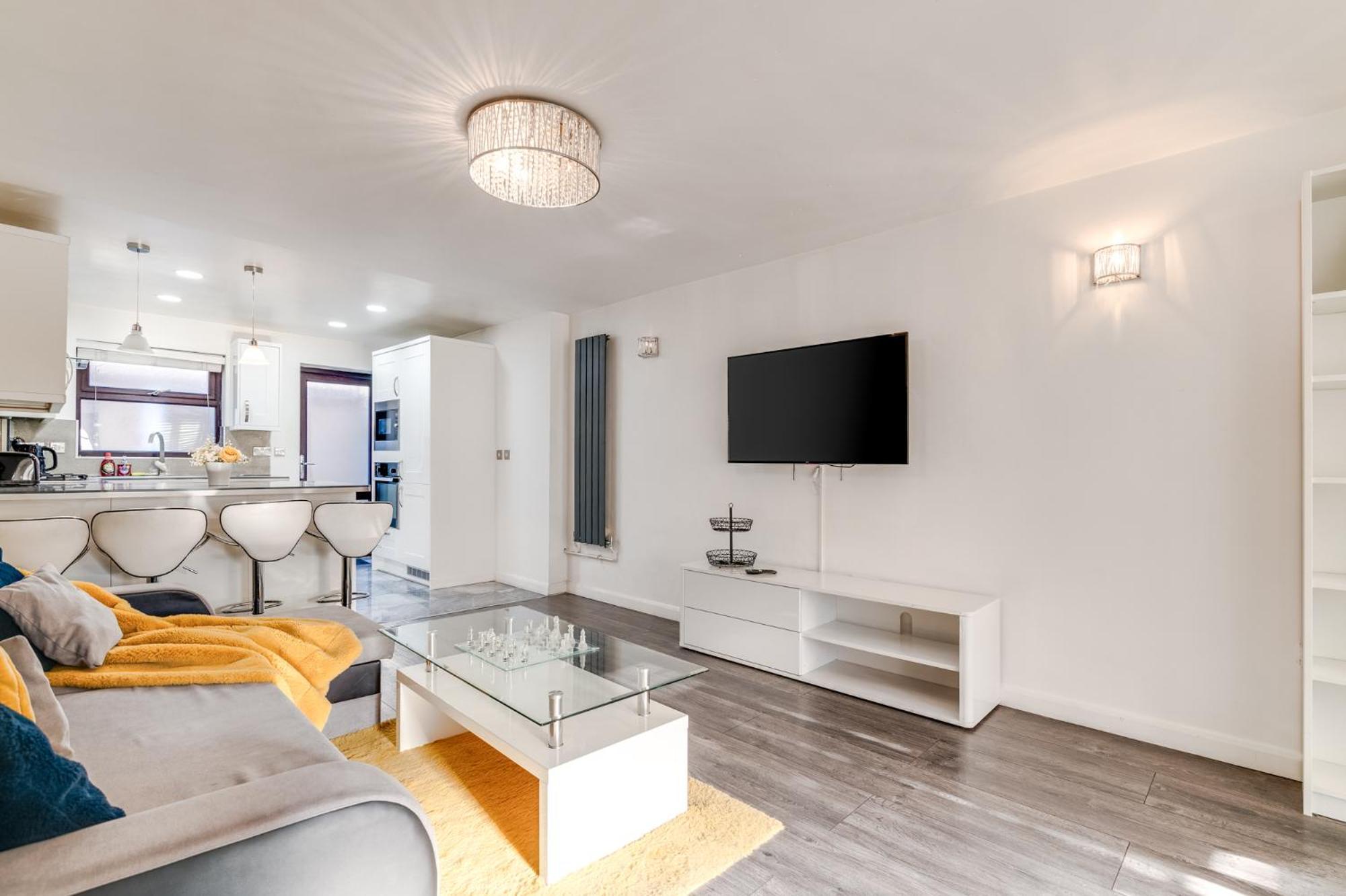 Apartamento Livestay - Stylish 3-bed Gem In Trendy E1 *