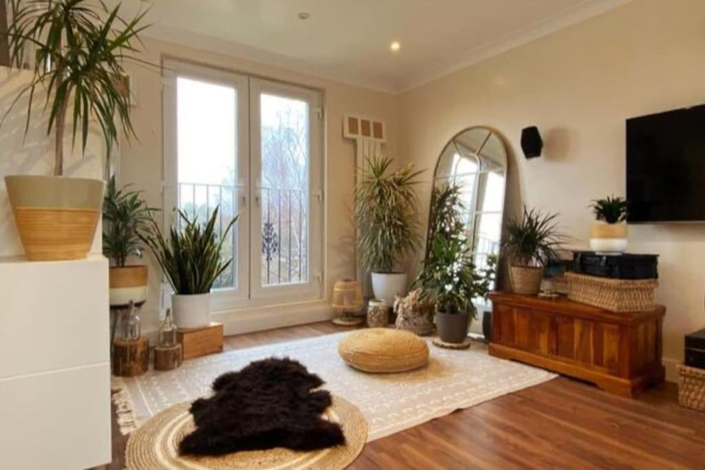 Luxury 4 Bed 2 Bath House With Garden Near Wimbledon Holiday home London