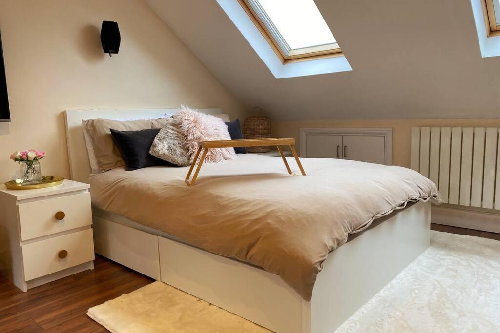 Luxury 4 Bed 2 Bath House With Garden Near Wimbledon *