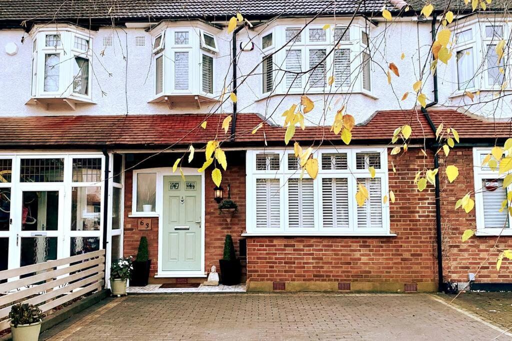 Holiday home Luxury 4 Bed 2 Bath House With Garden Near Wimbledon London