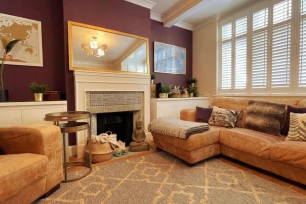 Holiday home Luxury 4 Bed 2 Bath House With Garden Near Wimbledon *