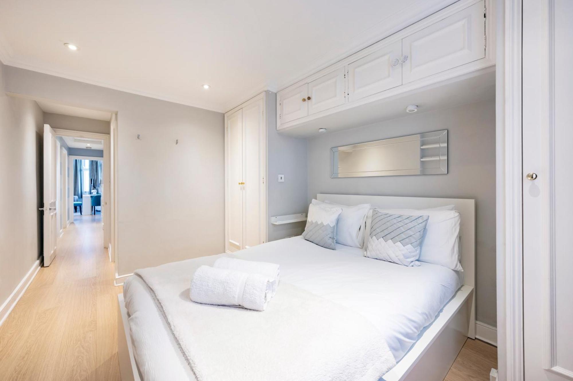Chelsea Two Bedroom * London