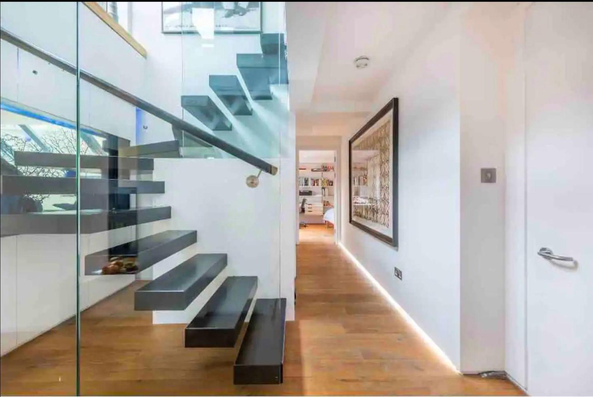Leilighet Stunning 3 Bedroom, 3 Bathroom Duplex With Terrace *