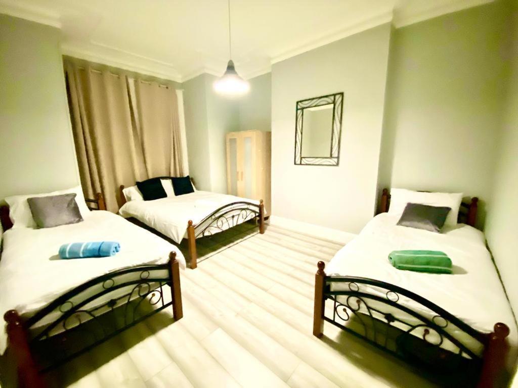 Leilighet One Bedroom Ground Floor Flat In