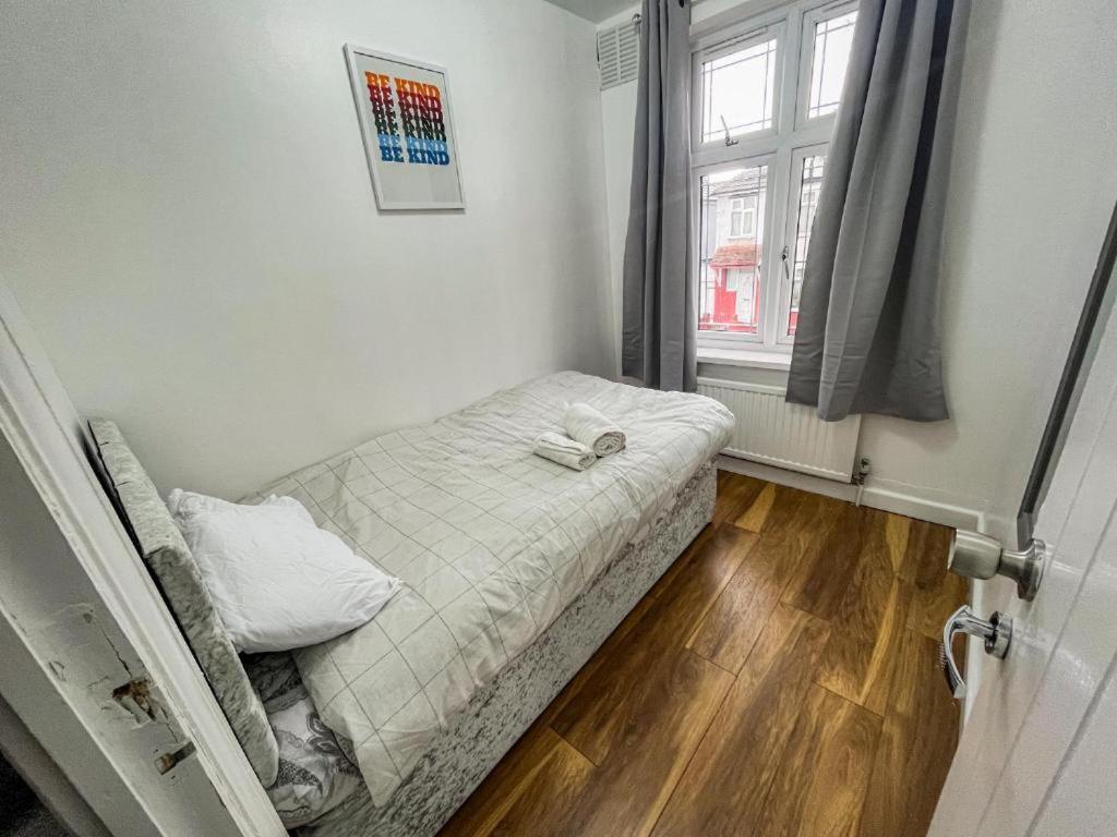 Equires East Townhouse By Harlington Apartment London