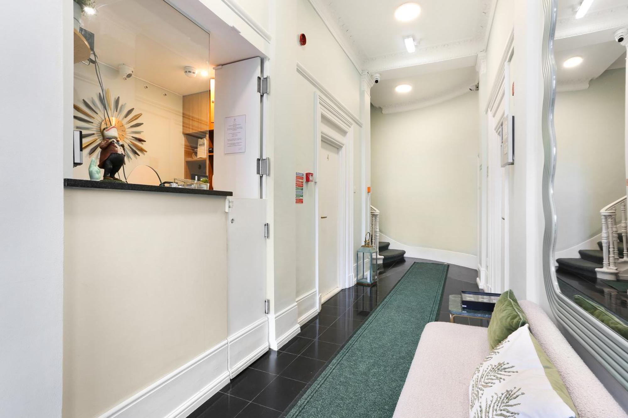 Beiroom Hyde Park * London