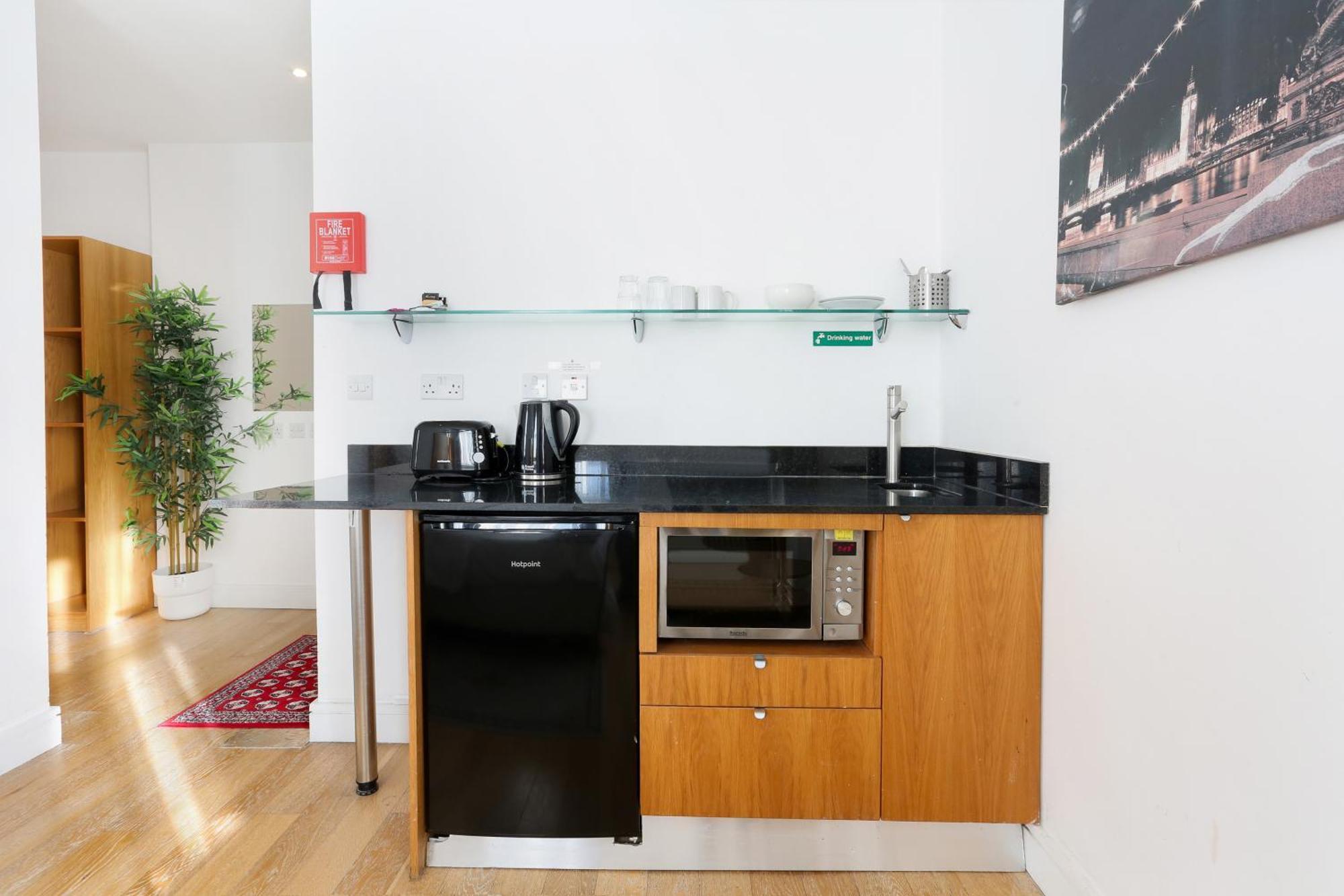 Beiroom Hyde Park Apartment London