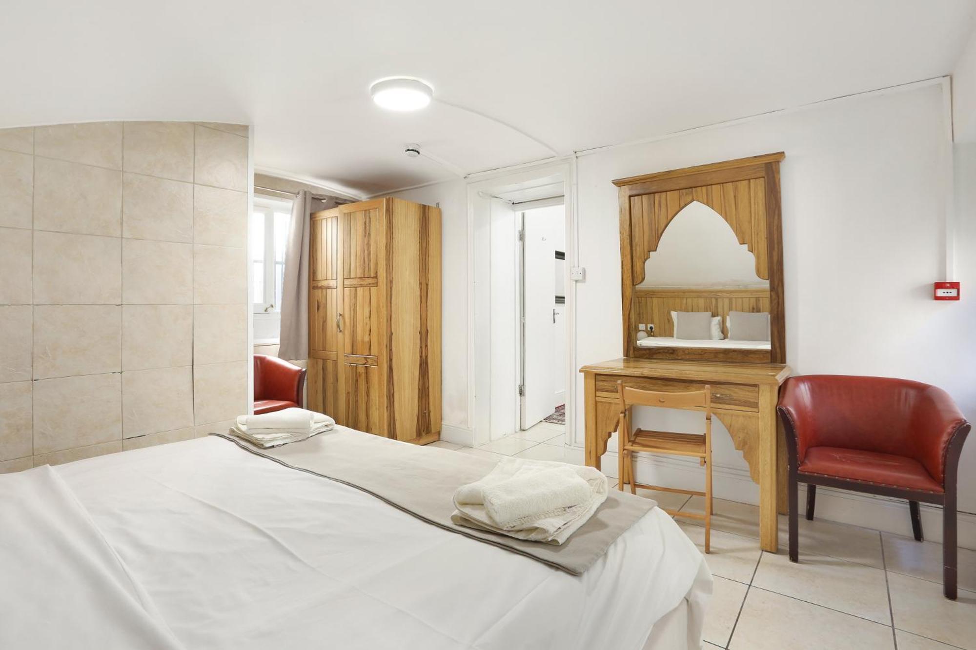 Beiroom Hyde Park Apartment