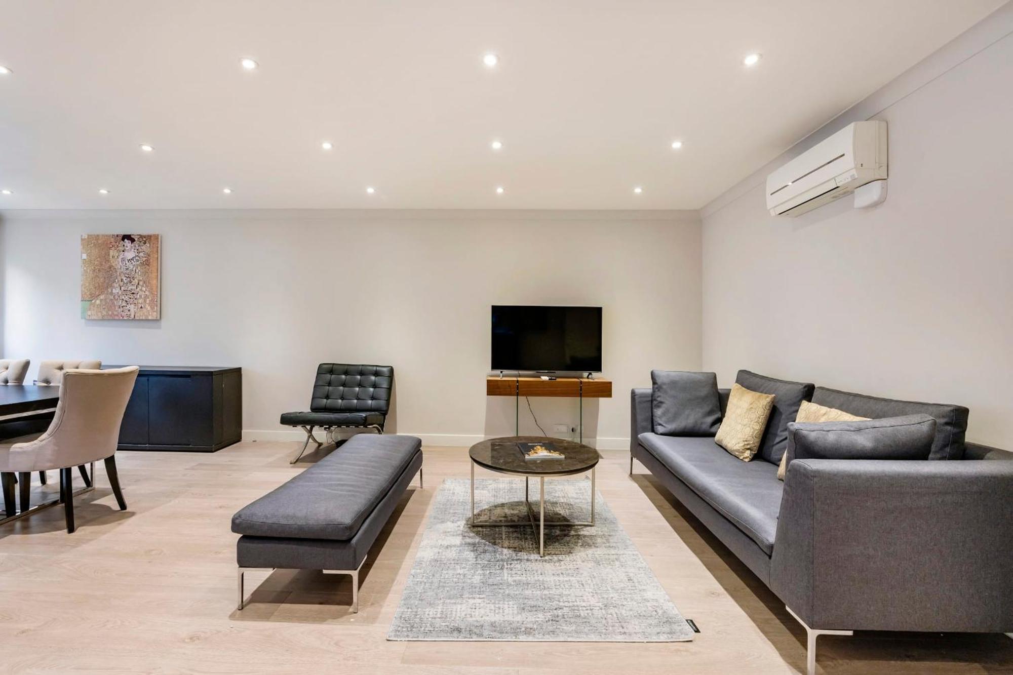 Beautiful 2-bed Flat-hosted By Sweetstay * Londen
