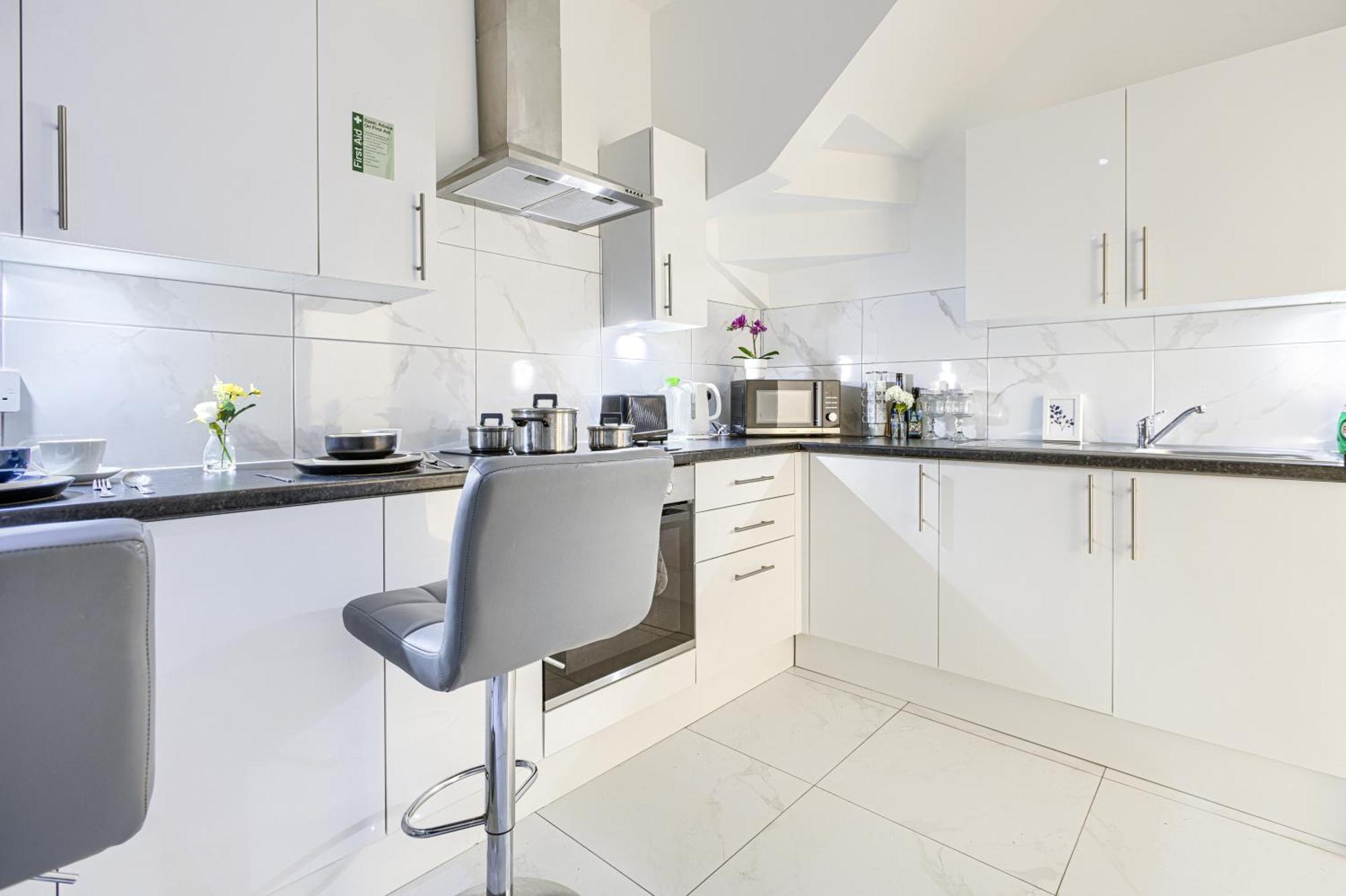 The Finsbury Deluxe Apartment *