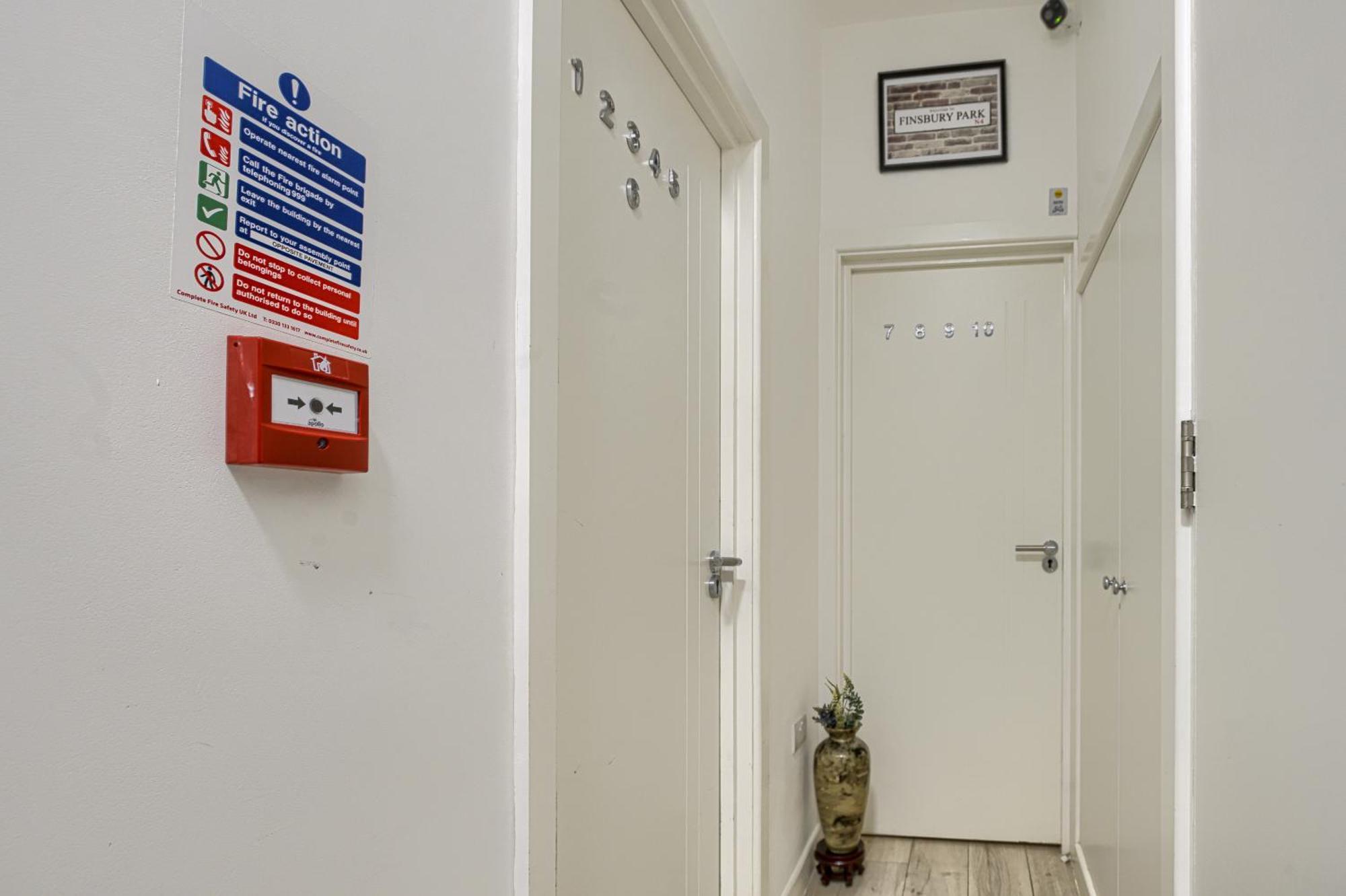 The Finsbury Deluxe Apartment *