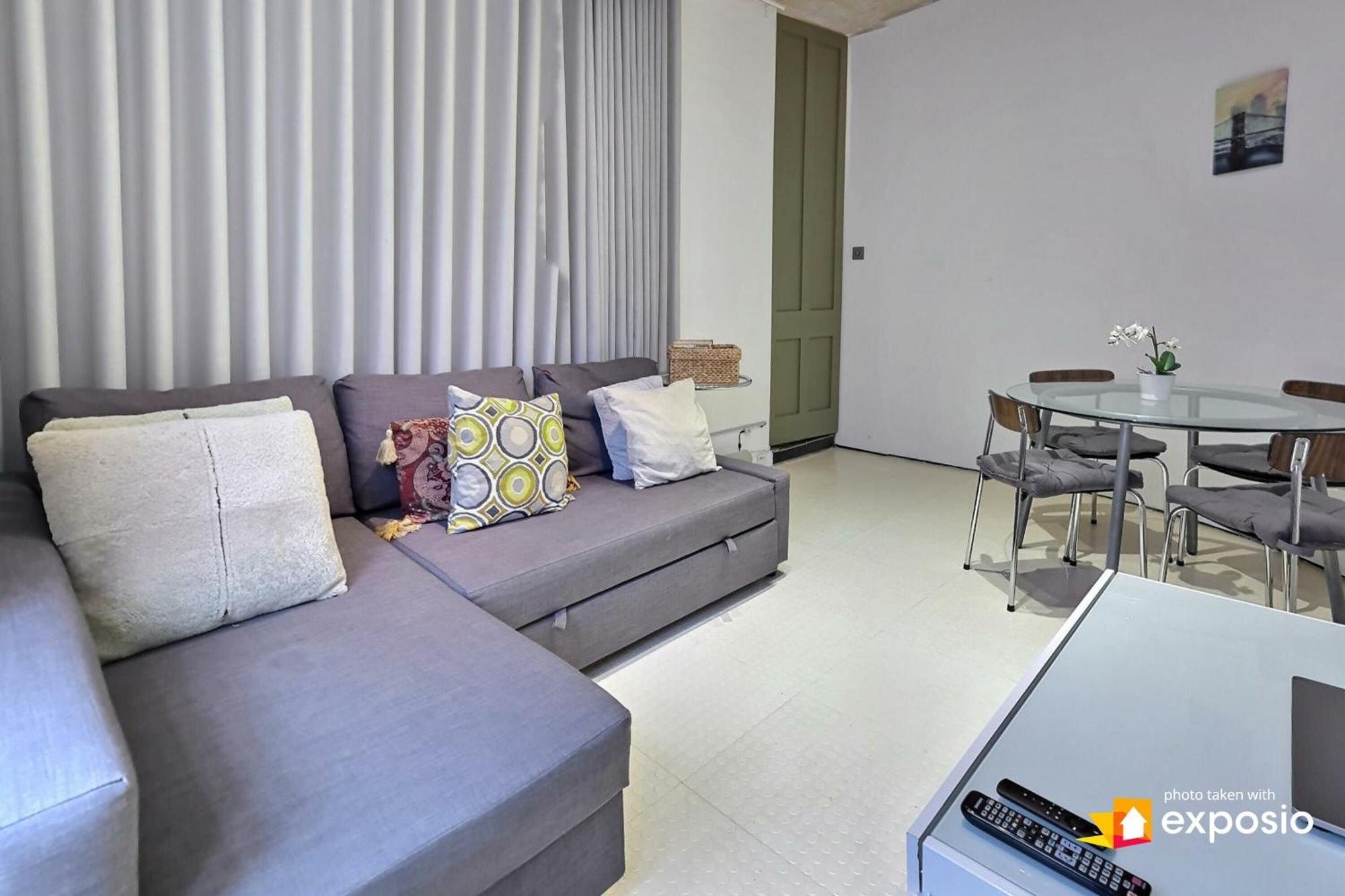 1 Bedroom Flat In Kings Cross Apartment *