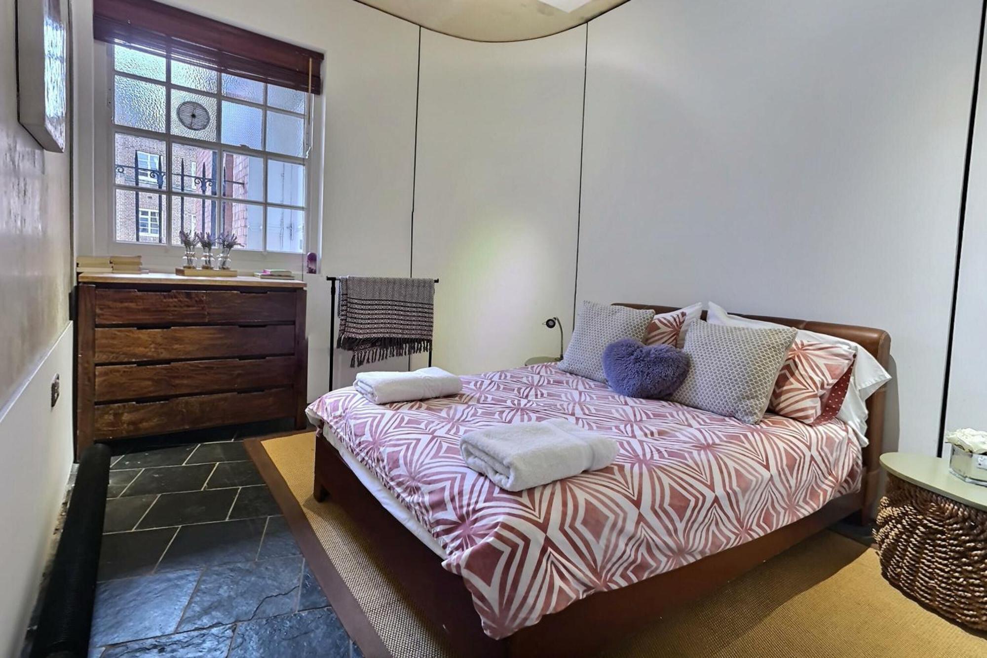 1 Bedroom Flat In Kings Cross Apartment