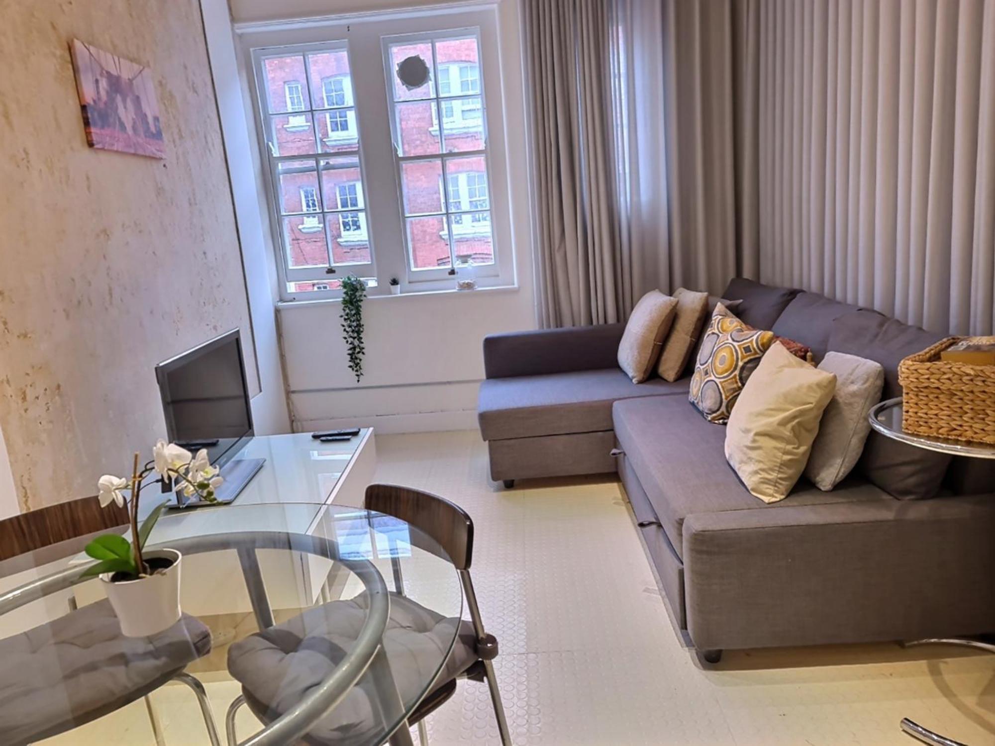 1 Bedroom Flat In Kings Cross * London