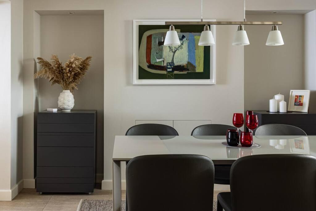 A Grand Four Bedroom Townhouse At Knightsbridge Apartamento
