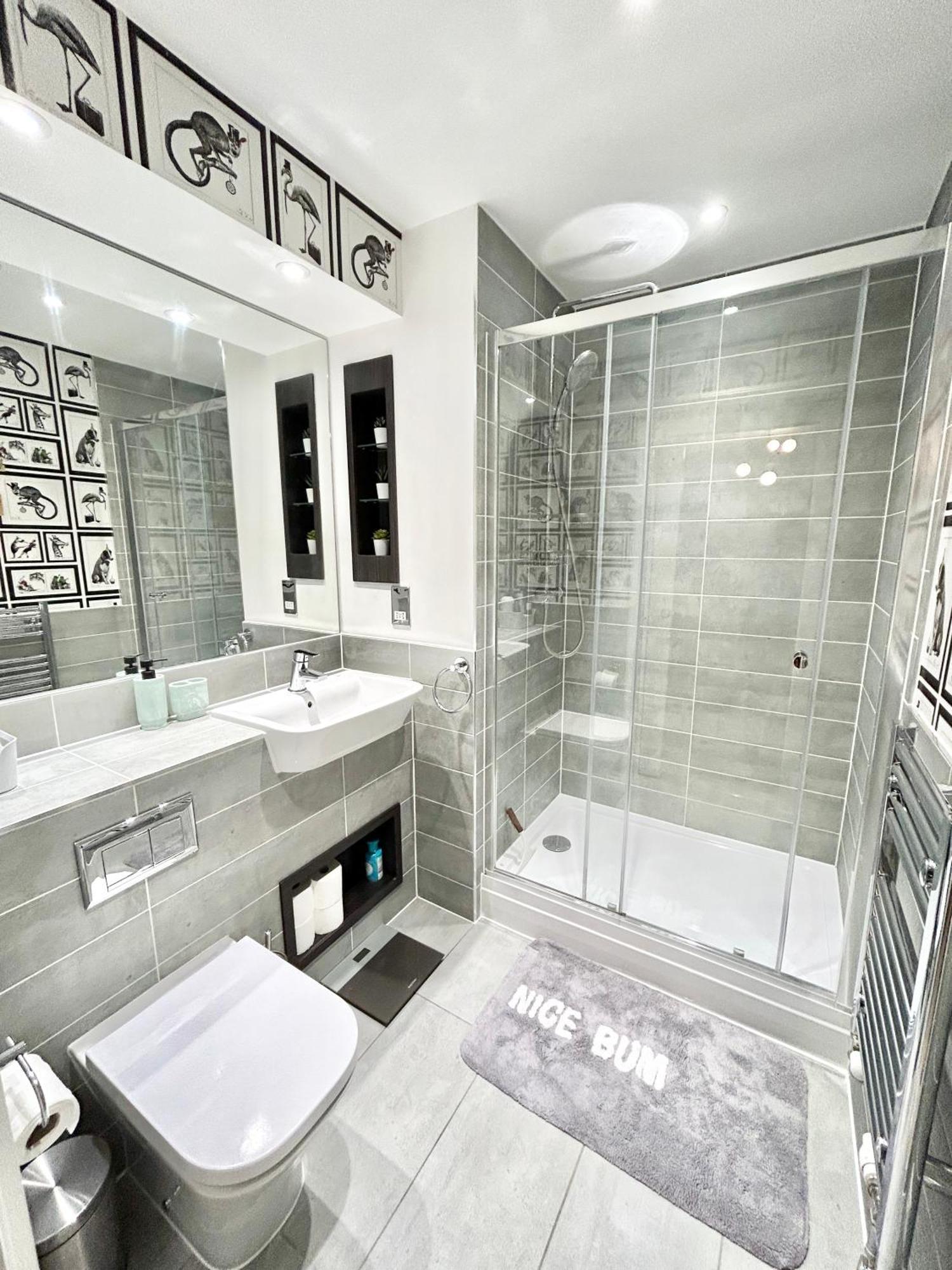 Canary Wharf, Sleeps 4, Fast Wifi, Gym, Prime Location Leilighet