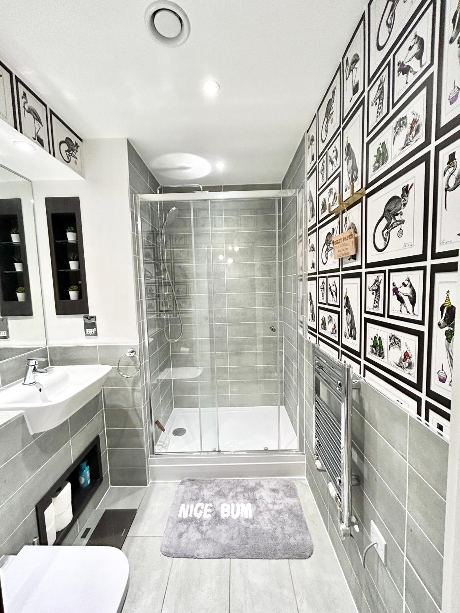 Canary Wharf, Sleeps 4, Fast Wifi, Gym, Prime Location Leilighet