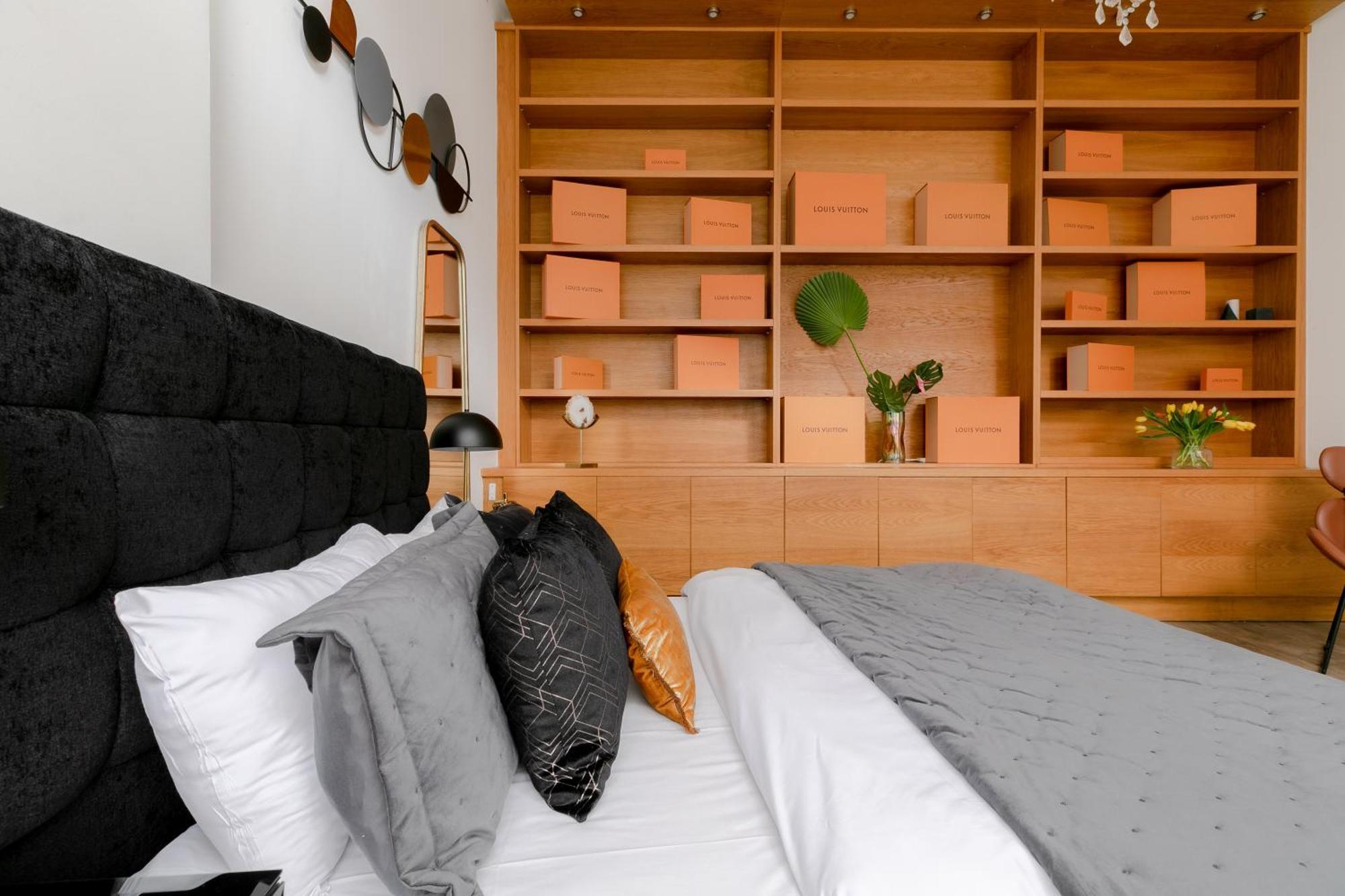 Rare Find Off Oxford St! Soho 5bed Design House For Xxl Groups London