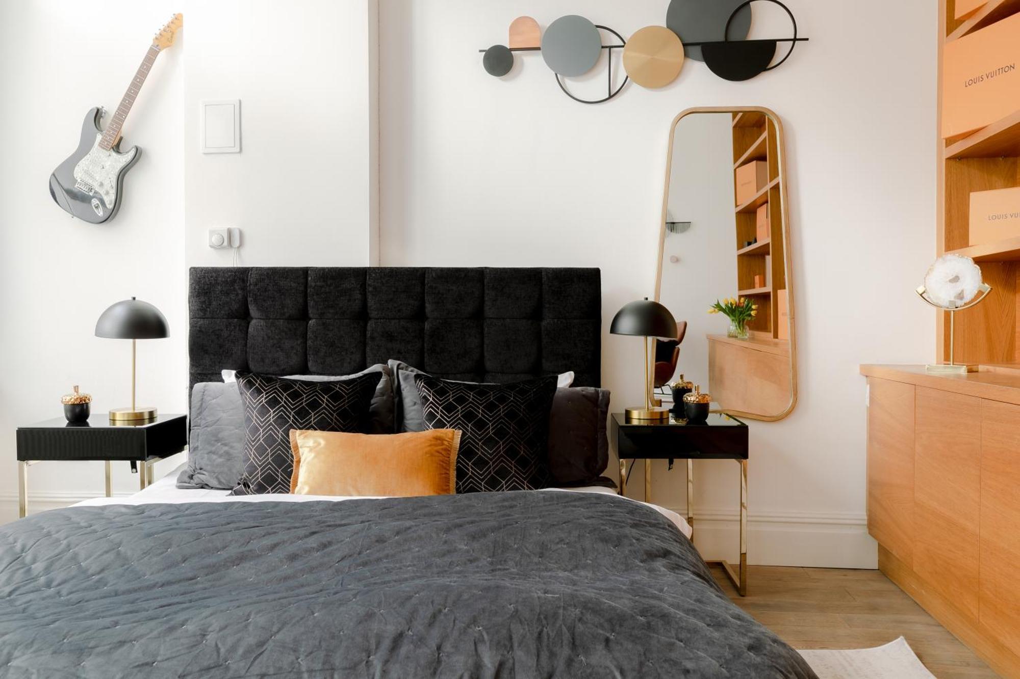 Rare Find Off Oxford St! Soho 5bed Design House For Xxl Groups * London