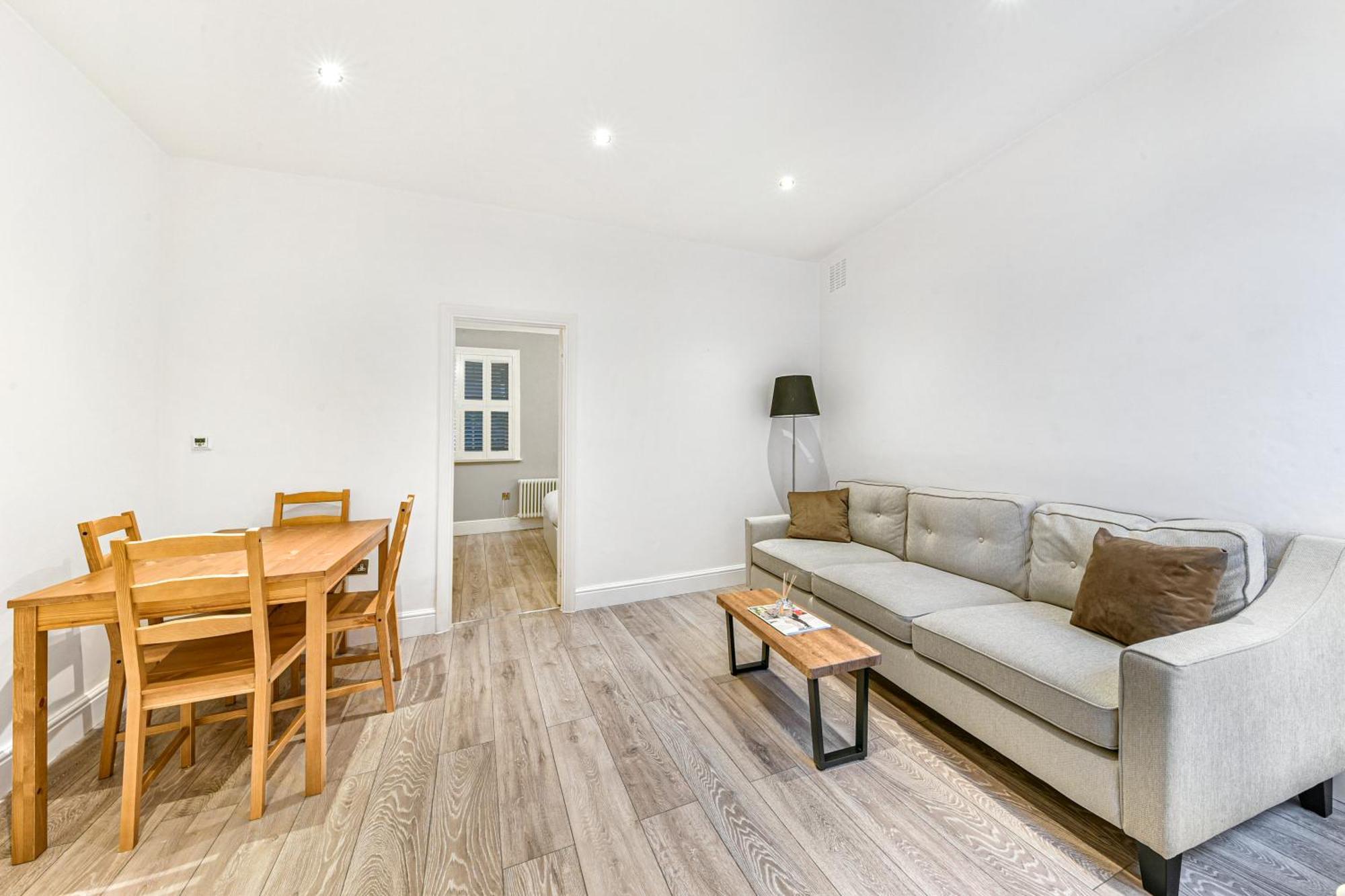 The Knightsbridge Deluxe Apart Apartment London