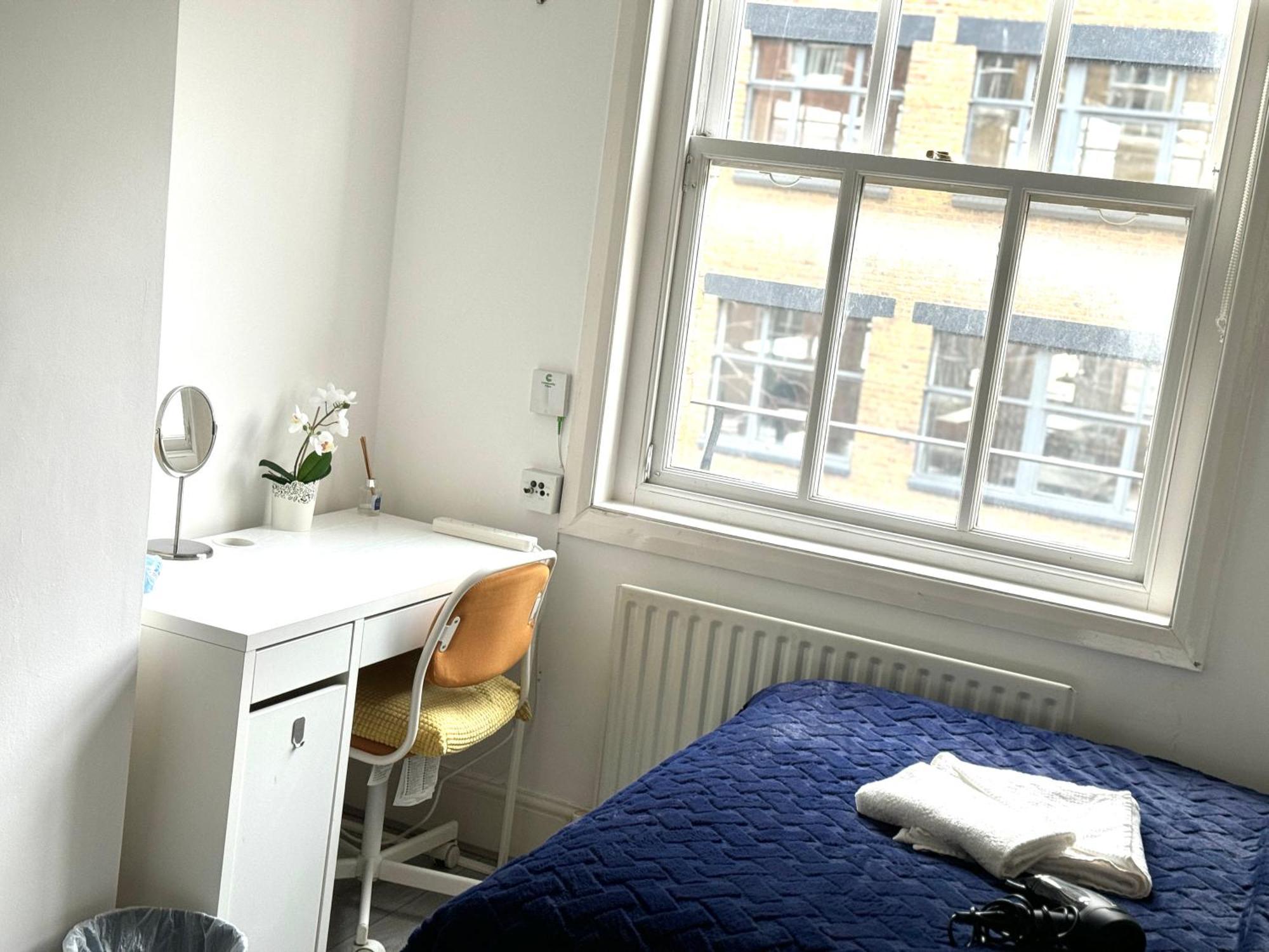 Downtown Chic Private Bedrooms In King's Cross 4 *