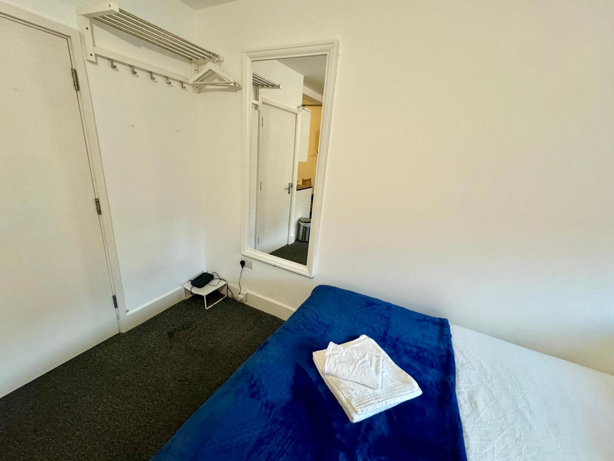 Cosmopolitan Comfort Private Bedrooms In Euston 106 London