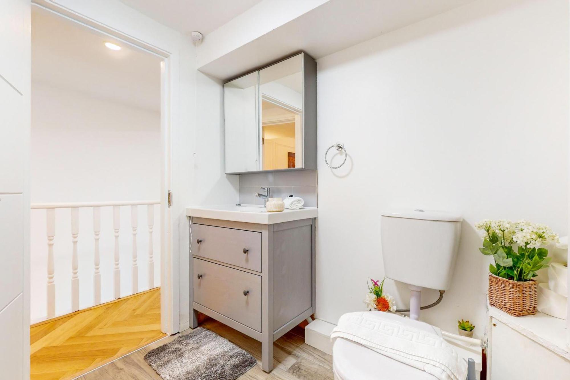 Park Lane Harrowby Street Apartment London