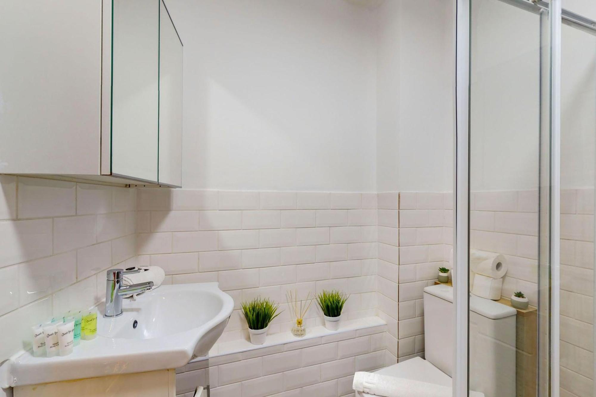 Park Lane Harrowby Street Apartment London
