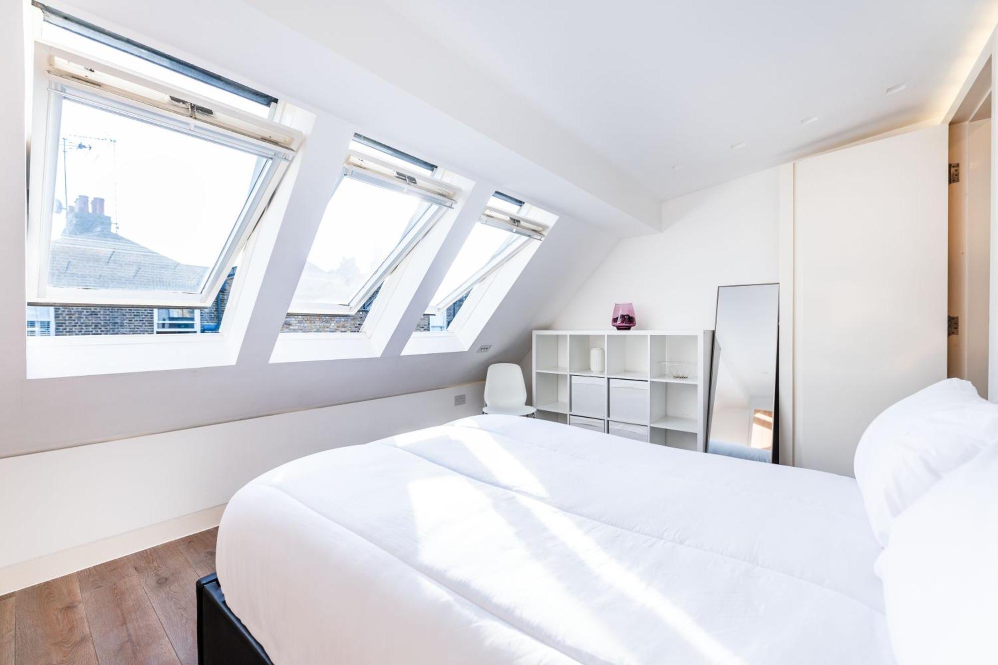 Elegant Mews Apartment London