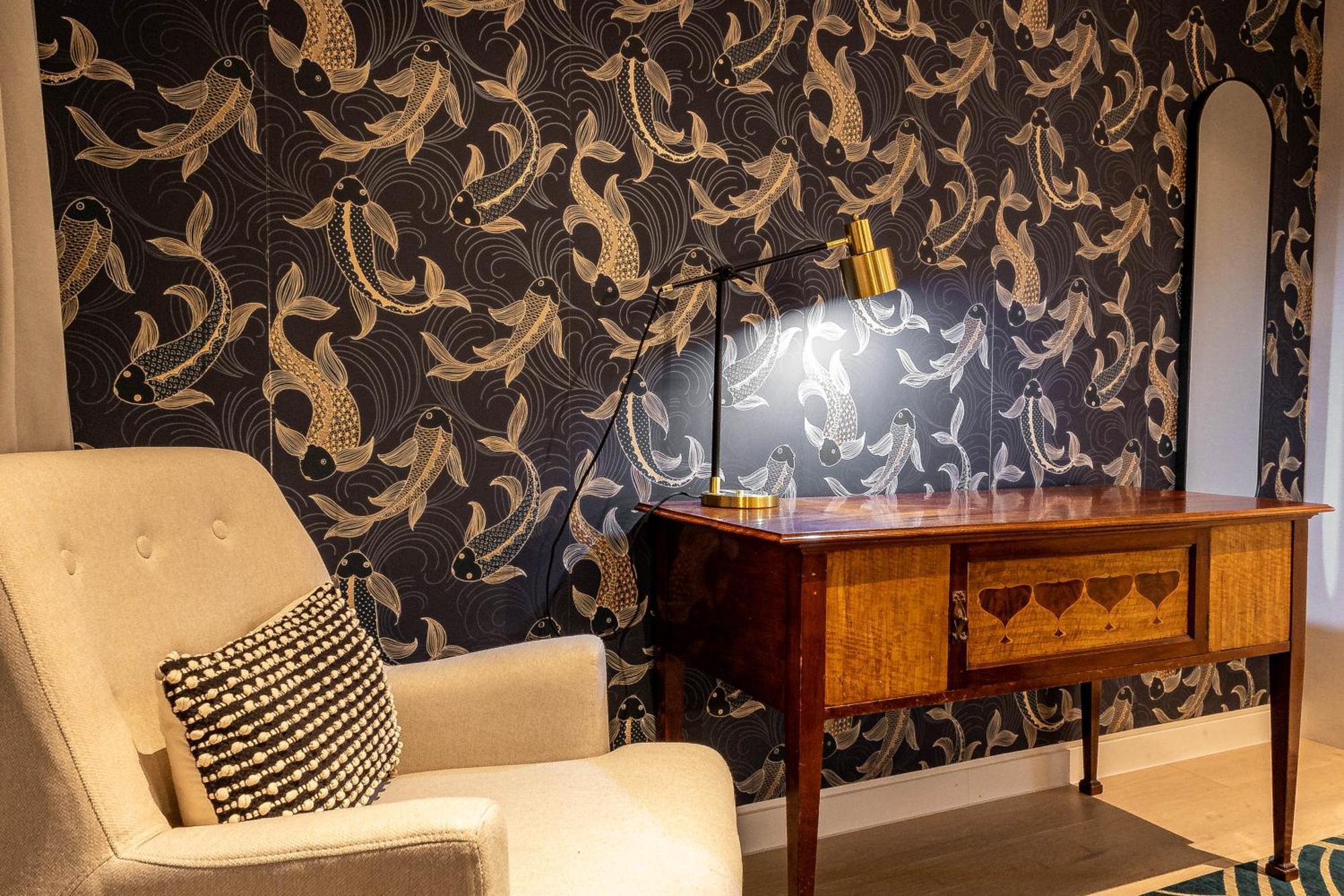 The Arches Luxurious Three Bedroom Close To Hampstead Heath With Garden Balcony And Courtyard *