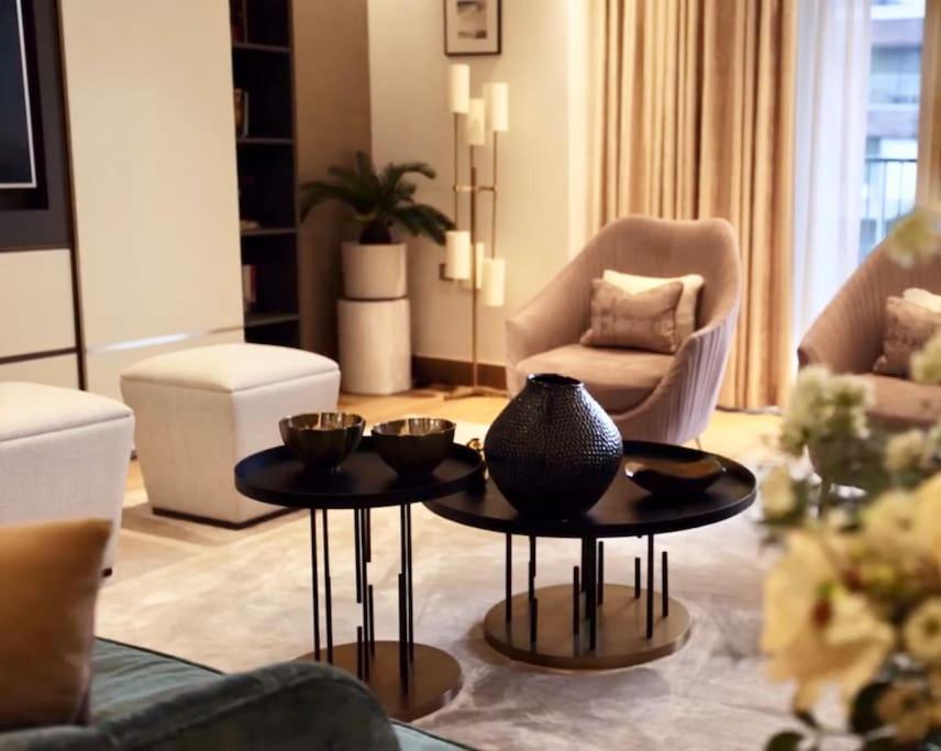 Royal Luxury 3 Beds: Covent Garden Haven Apartment London