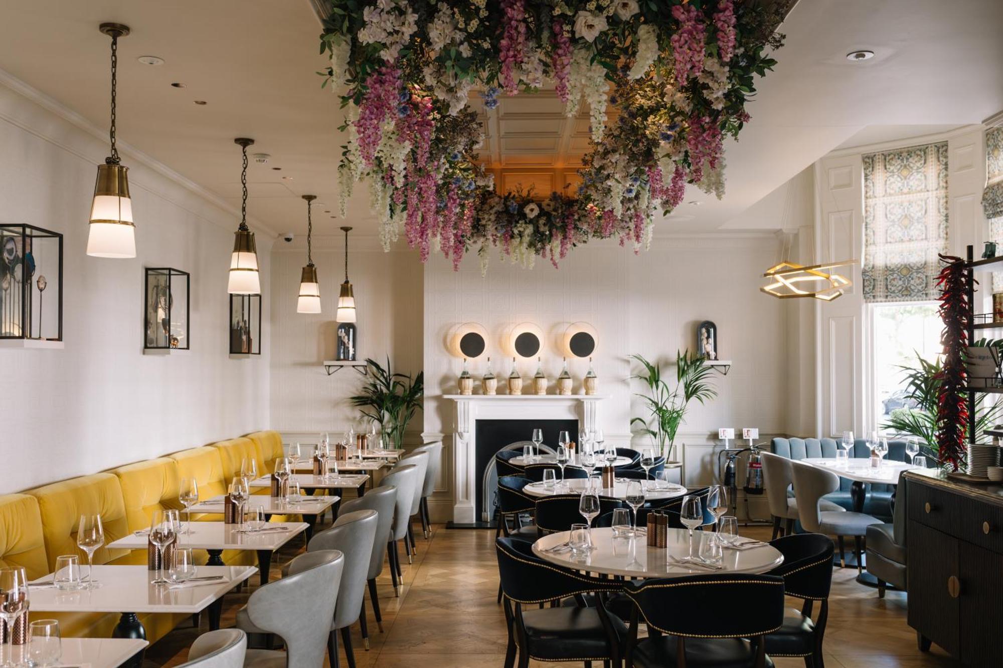 100 Queen's Gate London, Curio Collection By Hilton Londres