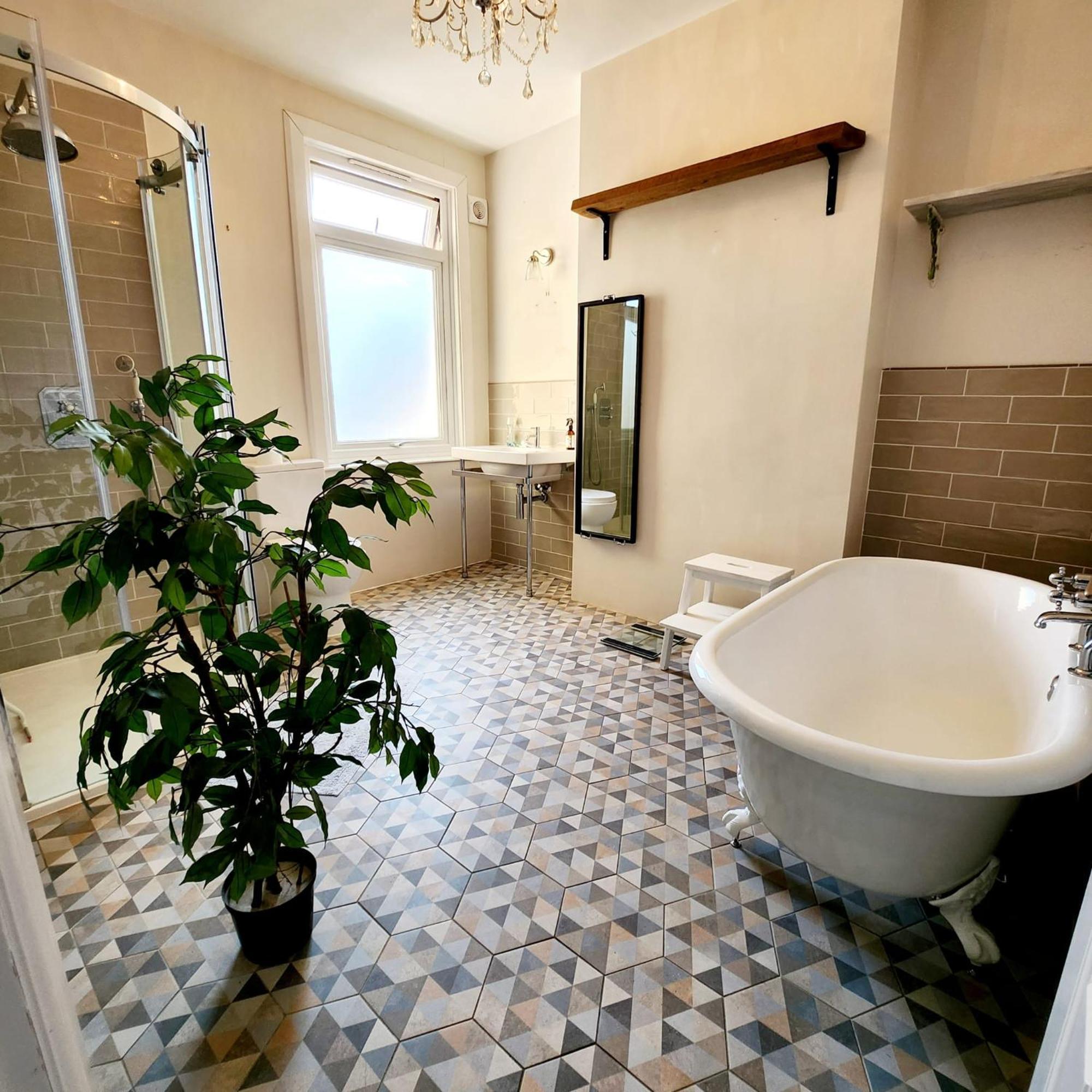 Contemporary 3 Bed House With Spacious Garden Close To Stratford & Canary Wharf * London