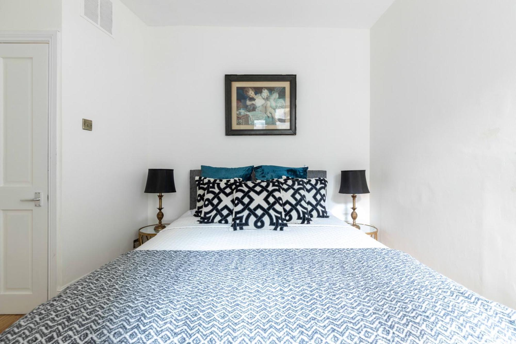 Renovu Premium Homes In Kensington * Londen