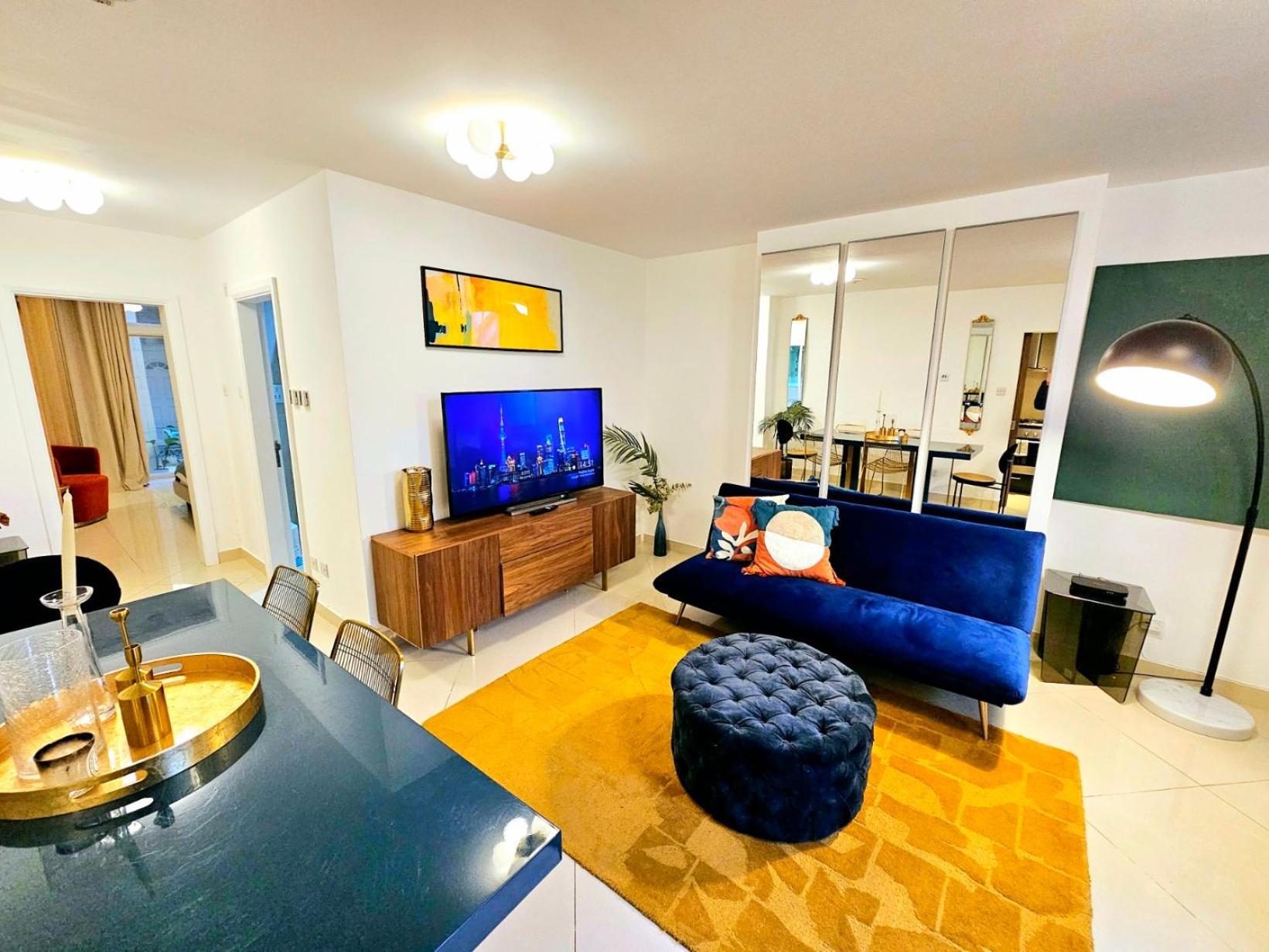 Apartment Modern Hyde Park With Private Entrance & Private Back Patio Near Bayswater & Paddington Stations *